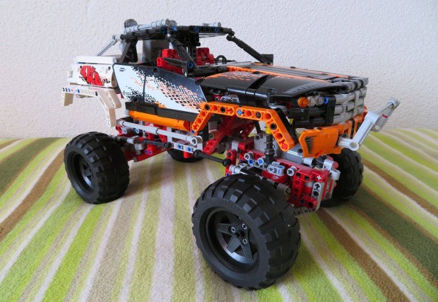 LEGO Technic 9398 4x4 Terepjáró Rock Crawler