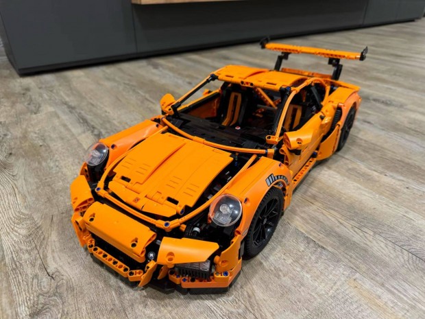 LEGO Technic Porsche 911 GT3 RS 42056 (2704 darab) - kompatibilis