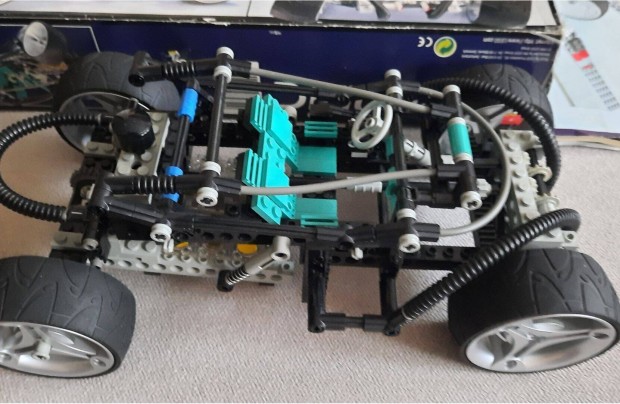 LEGO Technic Szuperszonikus aut 8432 elad