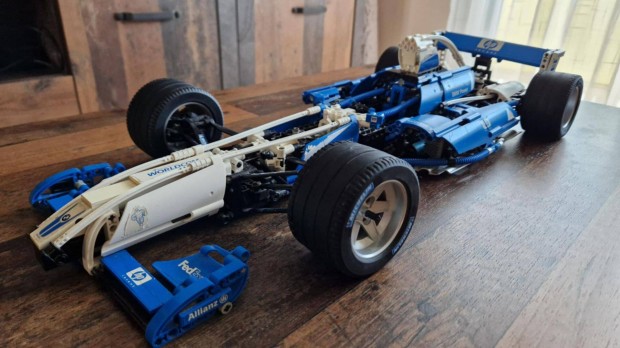 LEGO Technic: Williams F1 Team Racer (8461)