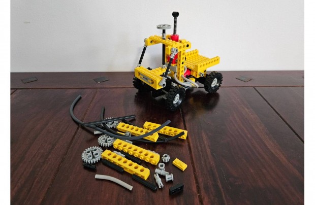 LEGO Technic - 8040 - Building Set