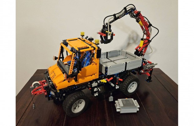 LEGO Technic - 8110 - Mercedes-Benz Unimog U 400