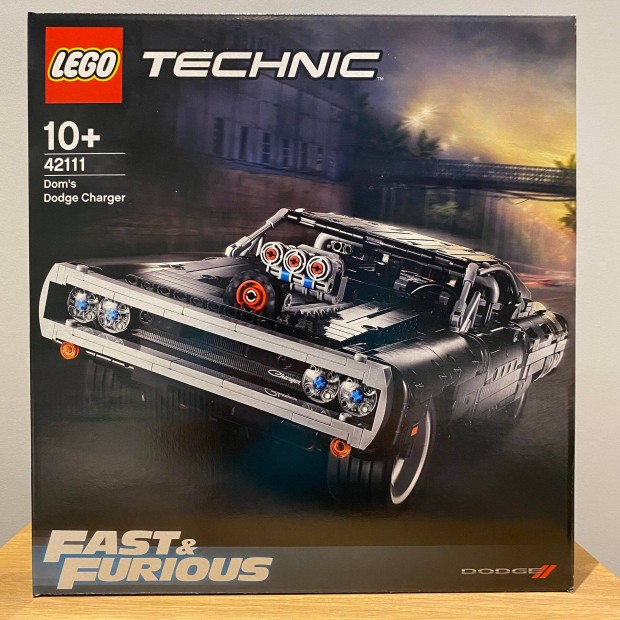 LEGO Technic - Dom's Dodge Charger (42111)