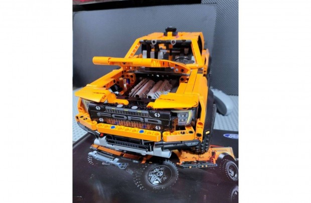 LEGO Technic - Ford F-150 Raptor 42126