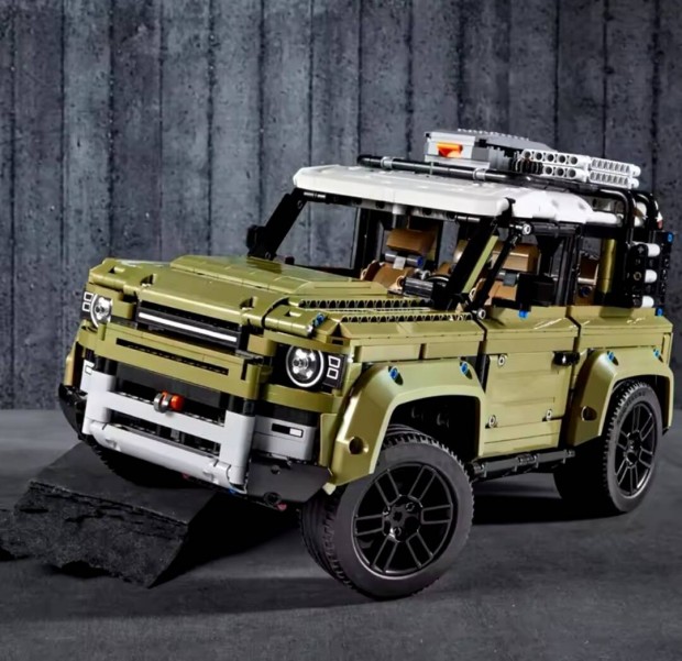 LEGO Technic - Land Rover Defender (42110) Msolat! 