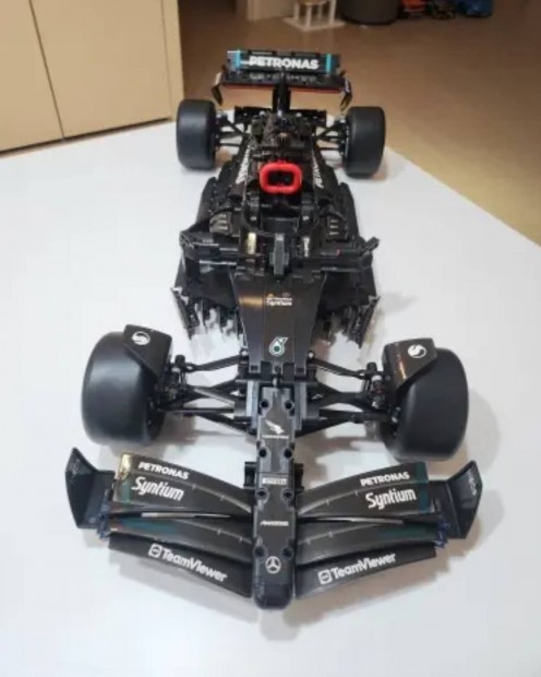 LEGO Technology Mercedes-AMG F1 W12 E Performance (doboz nlkl)