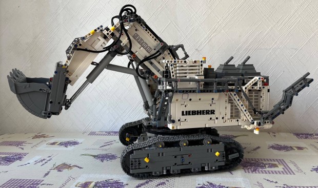 LEGO Technic 42100 Liebherr R 9800 Exkavátor