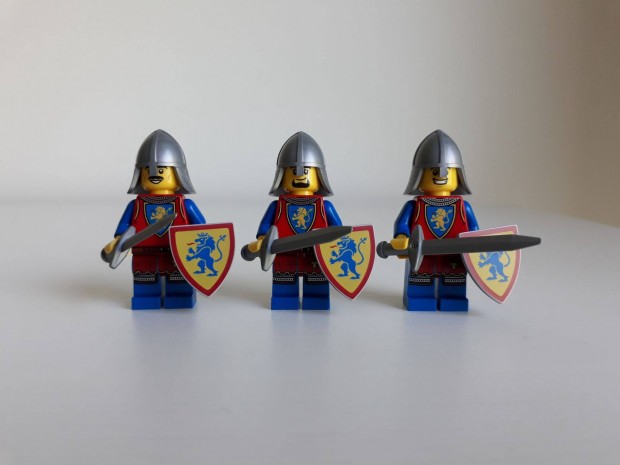 LEGO ( 21325 , 10305 , 10332 ) Lion Knights / Oroszlnlovagok j