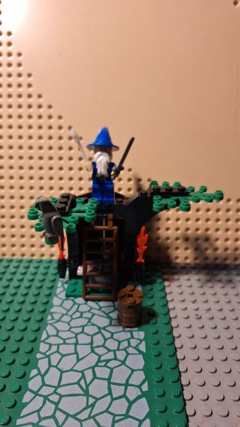 LEGO castle 6020 Magic shop