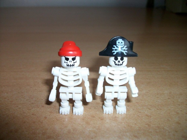 LEGO kalz csontvzak