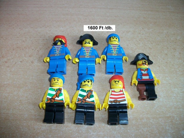 LEGO kalóz minifigurák
