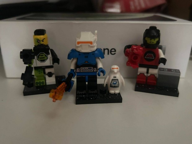 LEGO minifigura sorozat - 26. szria figura space retro j 3db-os