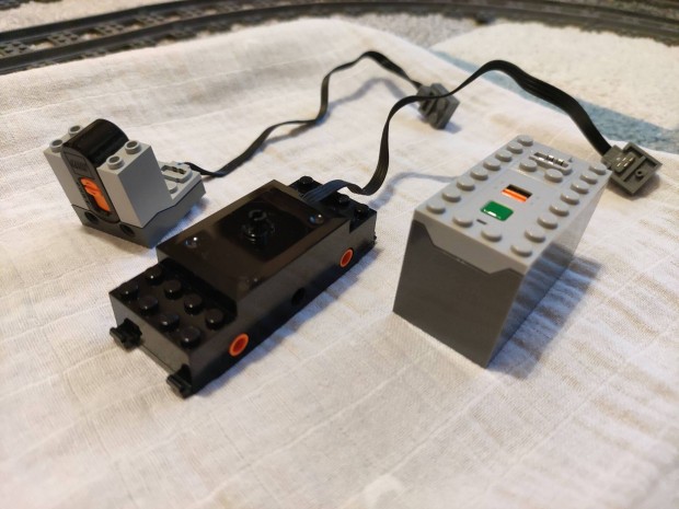 LEGO power functions vonat motor elemtart