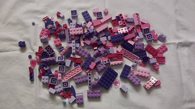 LEGO rzsaszn s lila elemek vegyesen