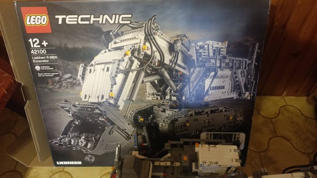 LEGO technic 42100