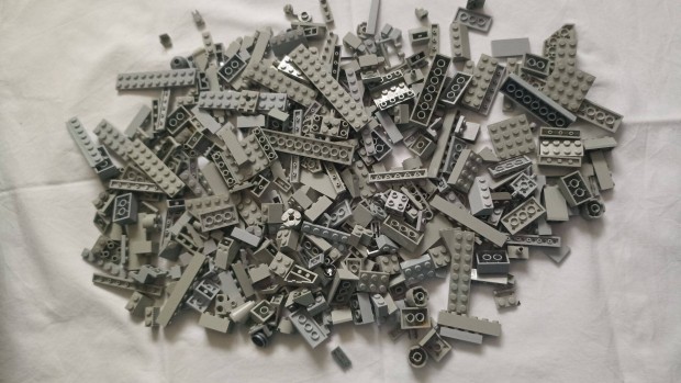 LEGO vilgosszrke elemek vegyesen