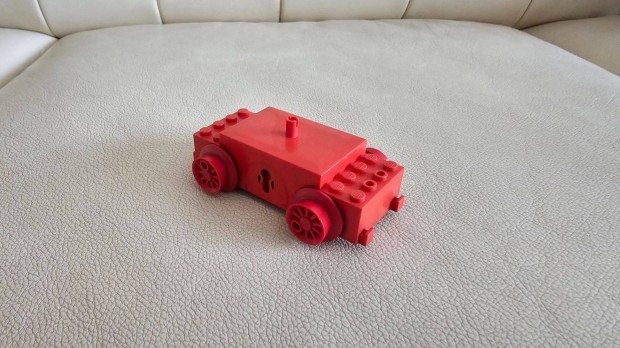 LEGO vonat vast 12v piros motor (bb0012v) + alkatrszek