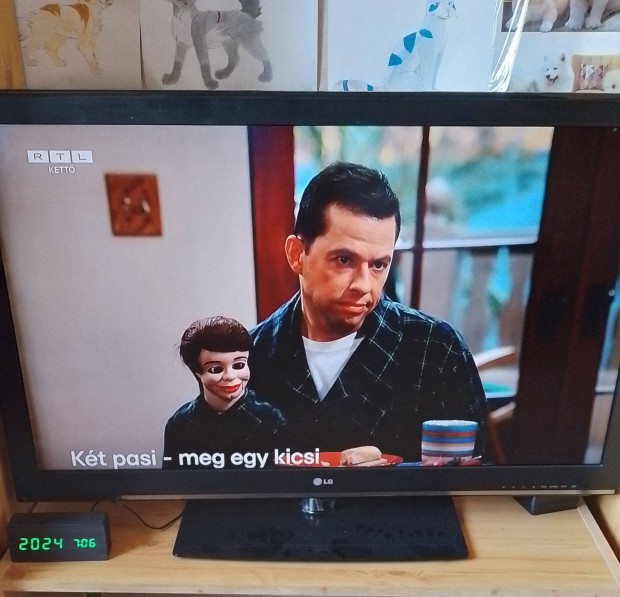 LG 106 cm-es kptlj Fullhd-s LCD TV