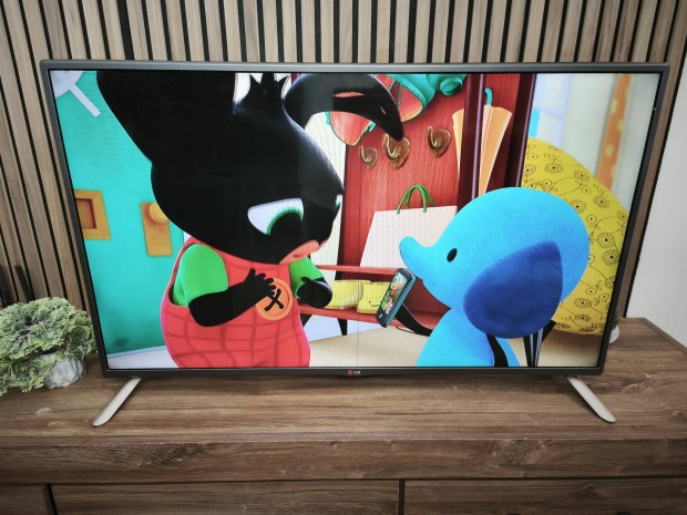 LG 108CM LED TV. Full HD. usb. mindig tv. Pixel