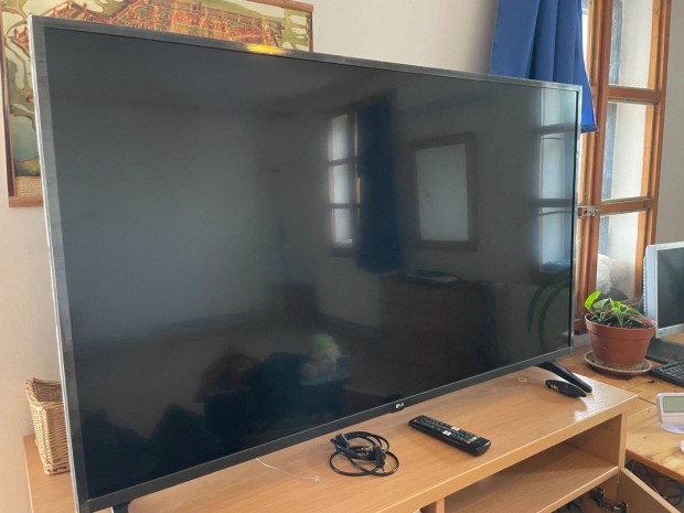 LG 127 cm TV