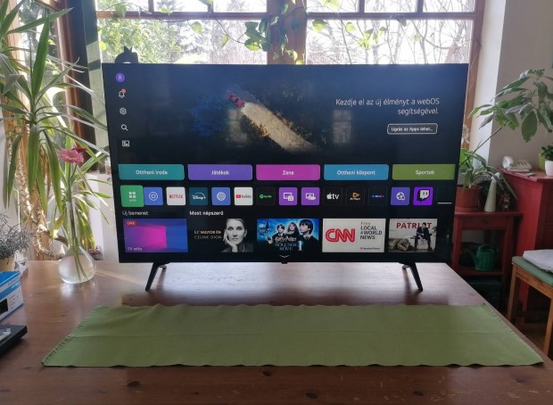 LG 139 cm UHD TV j 55UT80