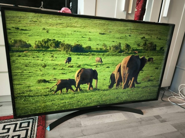 LG 139cm 4k smart tv 