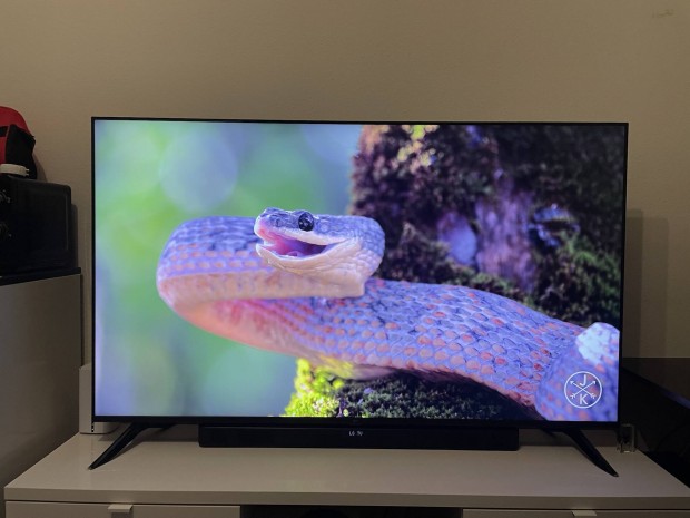 LG 165 cm okos TV dobozval garancival egytt 