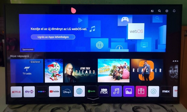 LG 165cm 4K Smart LED TV HDR, webos Thinq AI Wifi Bluetooth