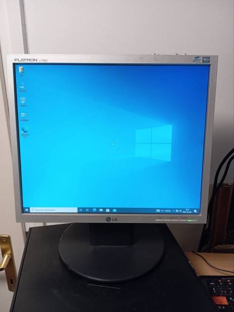 LG 17" Monitor L1750s 1280x1024 5:4 VGA 