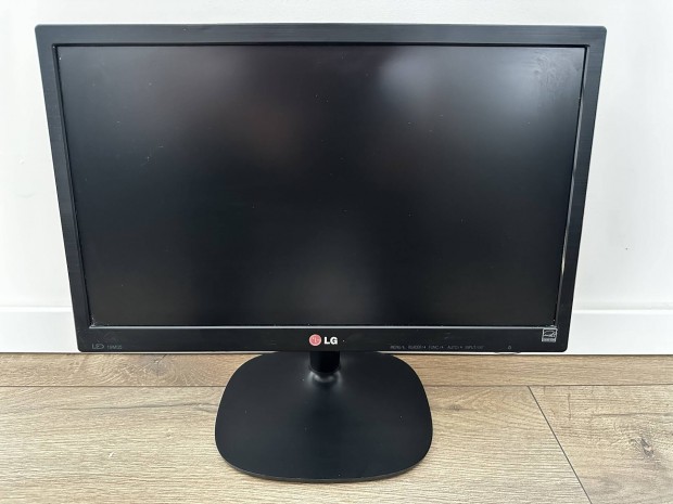 LG 19" LED monitor