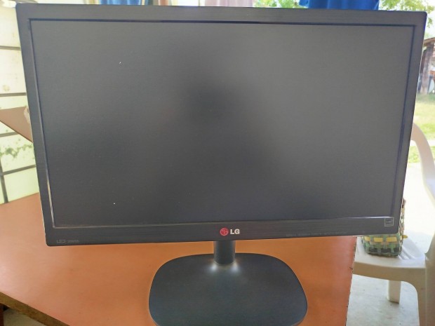 LG 20"-os monitor elad