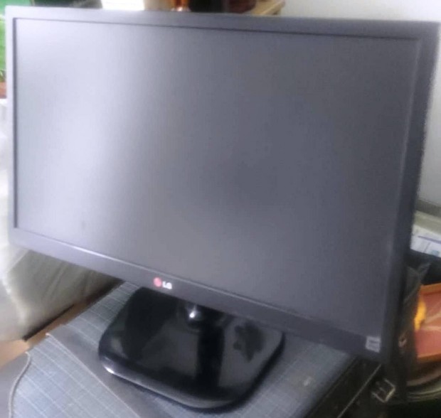 LG 22M45 Full HD LED monitor Sz�p �llapotban