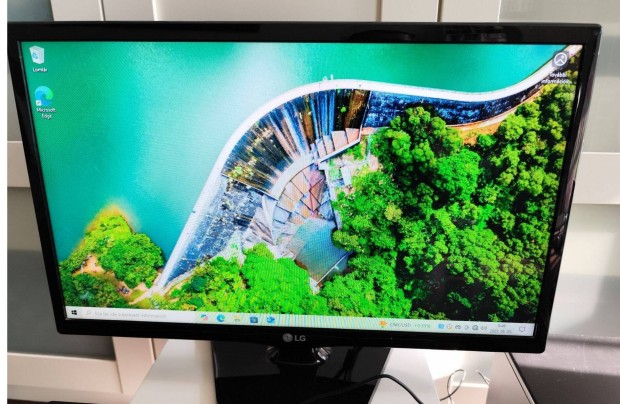 LG 24 coll HD monitor TV
