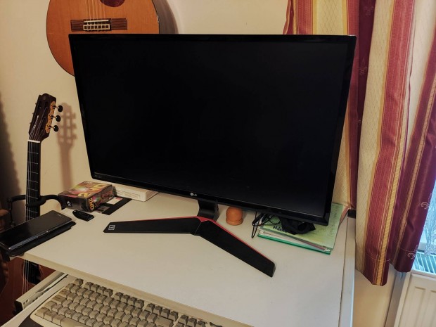 LG 24 inch monitor