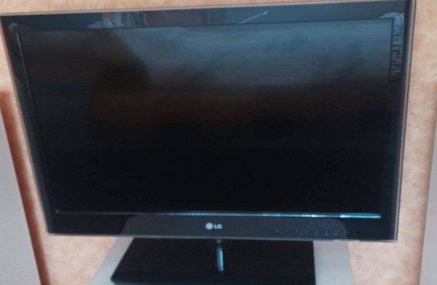 LG 26" led televízió