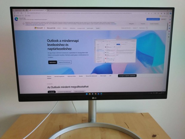 LG 27UL850_W monitor