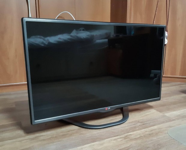 LG 32LA620S 3D TV (alkatrsznek)