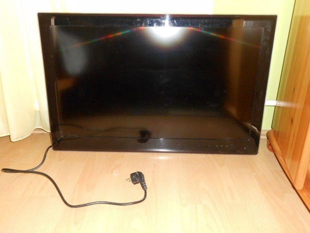 LG 32LB550B TV hibs elad