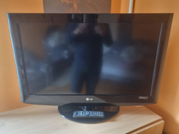 LG 32LH2000 HD LCD TV (82 cm)