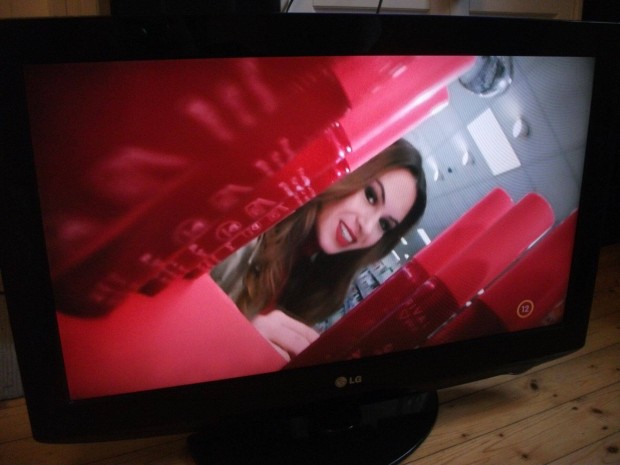 LG 32LH2000, 82 cm-es szines HD LCD tv televizió