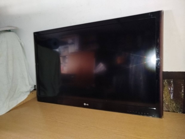 LG 42LW5500 Full HD Tv 106 cm