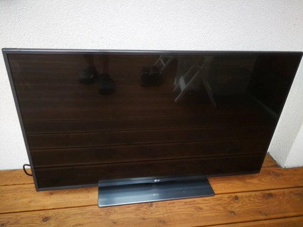 LG 42" led smart TV Full HD trtt Zoltnnak