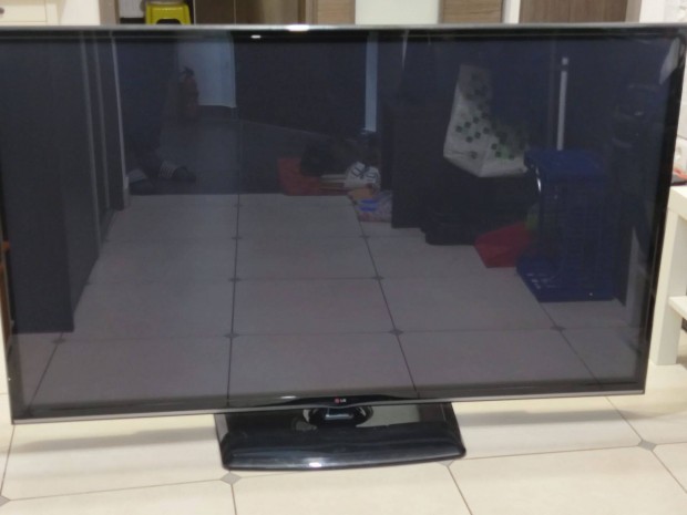 LG 60PB660V plazma TV elad