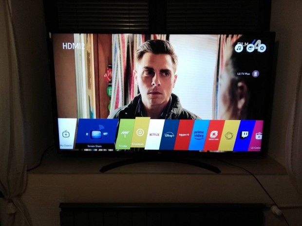 LG 65coll 165cm 4k uhd smart wifis led tv. 