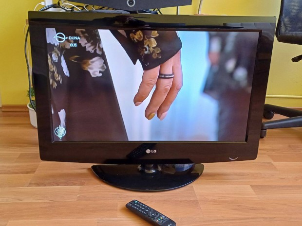LG 80 centis LCD TV