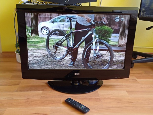 LG 80 centis LCD TV