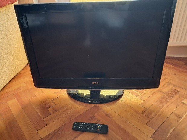 LG 82 cm-es TV elad