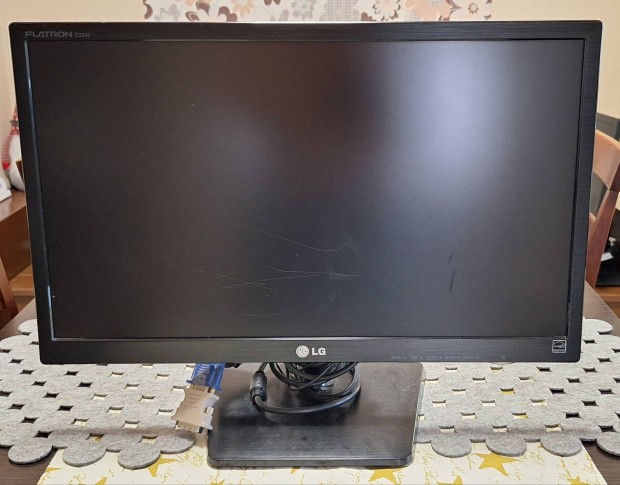 LG E2242C-BN Monitor