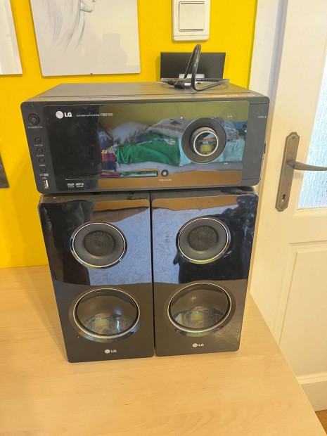 LG Fbd103 + Panasonic Hifi