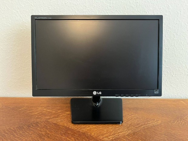 LG Flatron E1942 LED Monitor szp llapotban